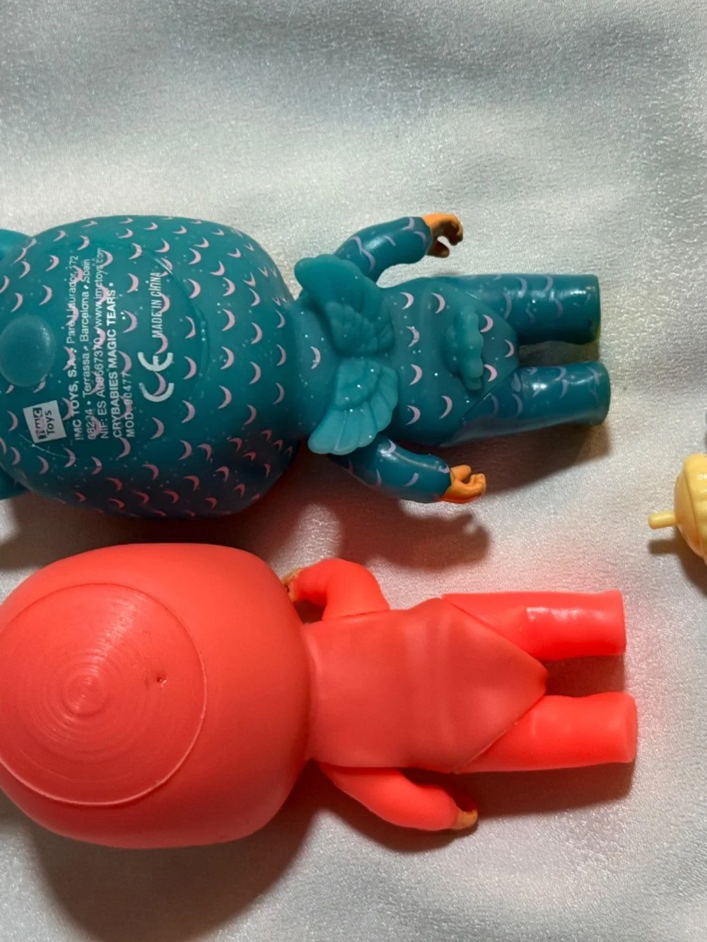 Cry Babies Magic Tears Dolls Lot of 2 + Bottle